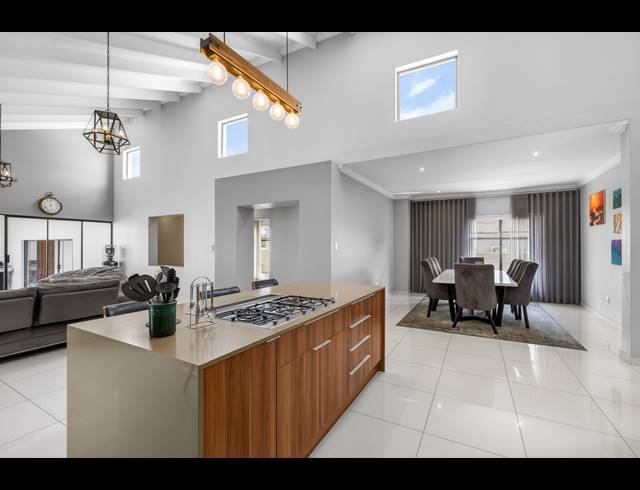 3 BEDROOM HOUSE FOR SALE IN BRYANSTON